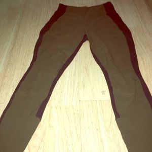 Athleta fitness dual color block leggings